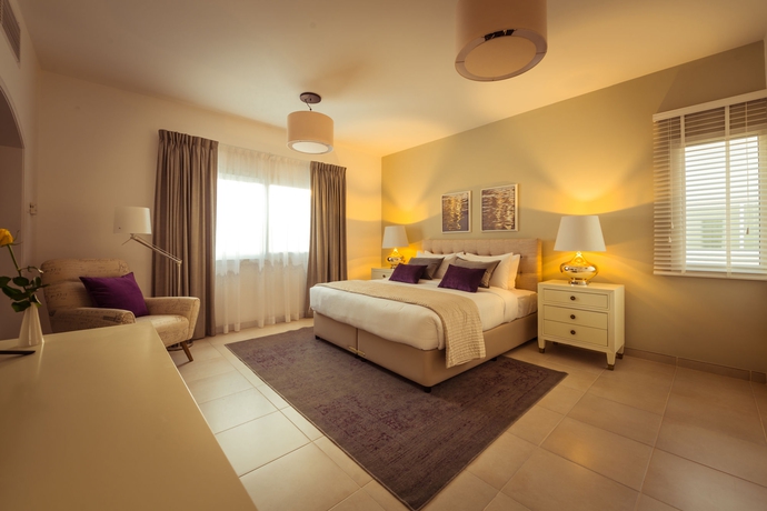 Imagen de la habitación del Hotel Roda Boutique Villas. Foto 7