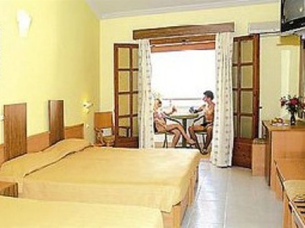 Imagen general del Hotel Roda Garden Village. Foto 4