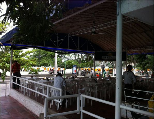 Imagen de la piscina del Hotel Rodadero Beach. Foto 12