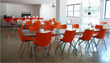 Imagen de la piscina del Hotel Rodadero Beach. Foto 13