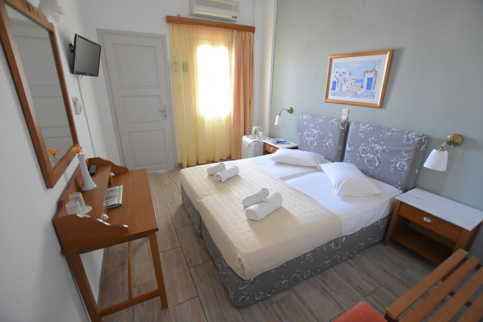 Imagen de la habitación del Hotel Rodakas. Foto 10