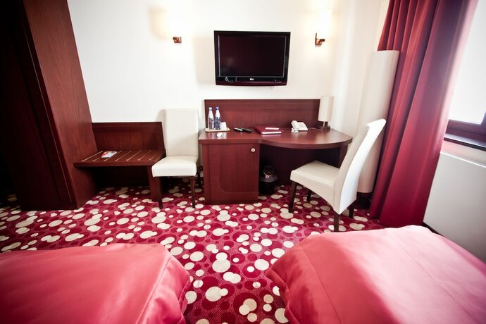 Imagen de la habitación del Hotel Rodan. Foto 16