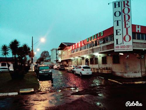 Imagen general del Hotel Rodeio. Foto 4