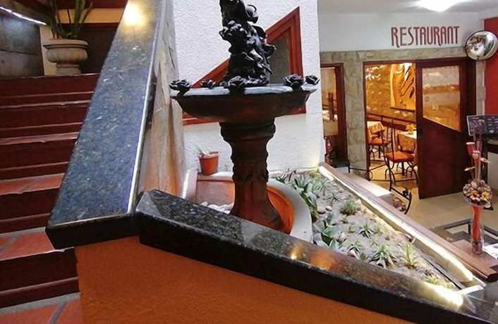 Imagen de los interiores del Hotel Rodelu. Foto 17