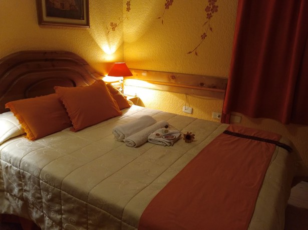 Imagen de la habitación del Hotel Rodelu. Foto 14