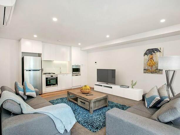 Imagen de la habitación del Hotel Roden Residences. Foto 19