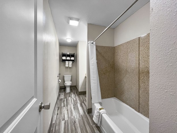 Imagen de la habitación del Hotel Rodeo Lodge. Foto 10