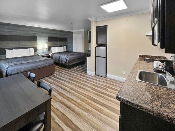 Imagen de la habitación del Hotel Rodeo Lodge. Foto 12