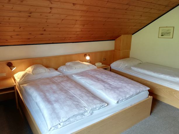 Imagen de la habitación del Hotel Rodes. Foto 12