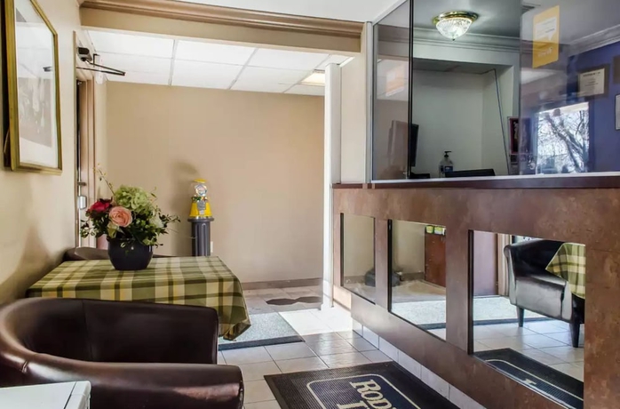 Imagen de los interiores del Hotel Rodeway Inn, Allentown. Foto 19