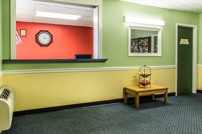 Imagen de los interiores del Hotel Rodeway Inn Amish Country. Foto 15