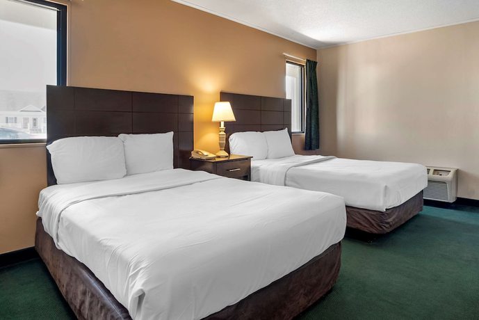 Imagen de la habitación del Hotel Rodeway Inn And Suites, Camelot Mobile Home Park. Foto 15