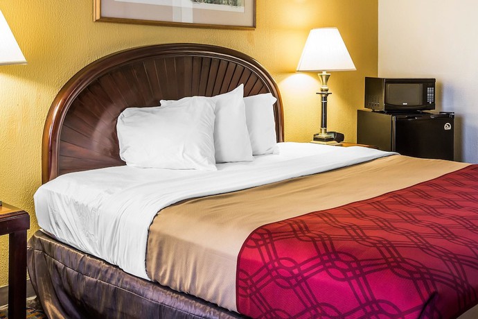 Imagen de la habitación del Hotel Rodeway Inn And Suites, Carrollton. Foto 13