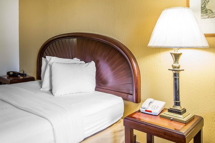 Imagen de la habitación del Hotel Rodeway Inn And Suites, Carrollton. Foto 16