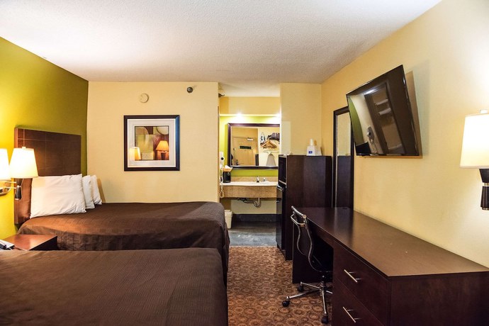 Imagen de la habitación del Hotel Rodeway Inn And Suites, Clarksville. Foto 4