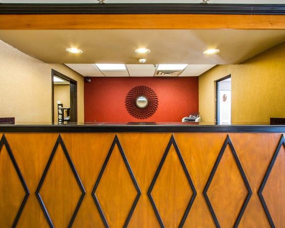 Imagen de los interiores del Hotel Rodeway Inn And Suites, Clarksville. Foto 20