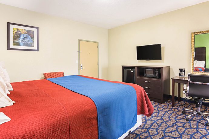 Imagen de la habitación del Hotel Rodeway Inn And Suites, Ithaca. Foto 5
