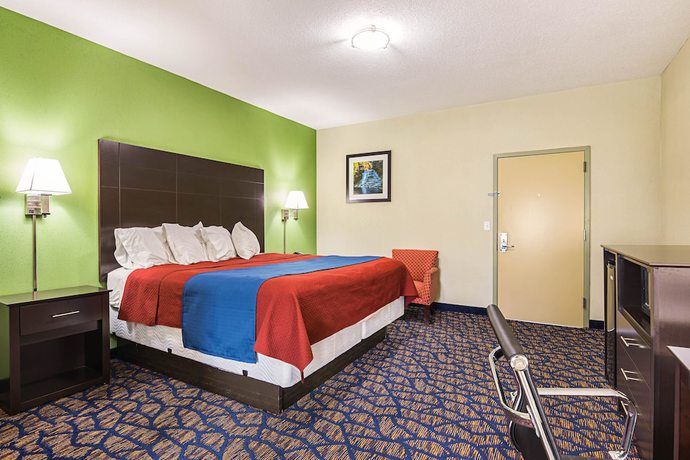 Imagen de la habitación del Hotel Rodeway Inn And Suites, Ithaca. Foto 9