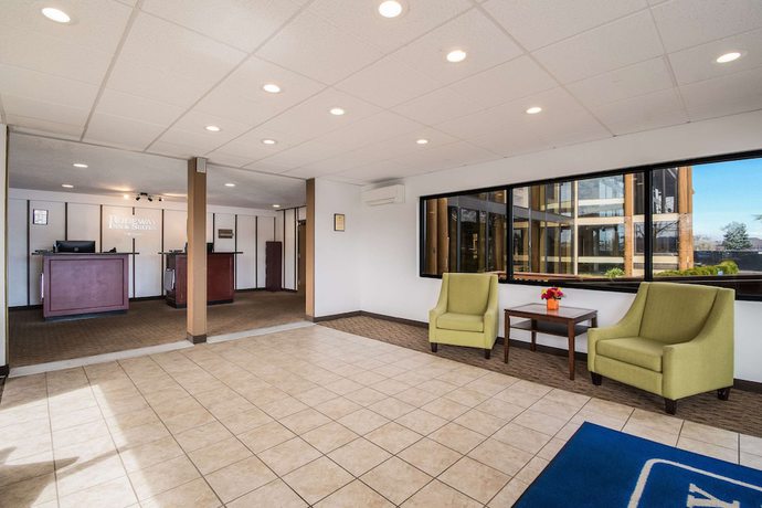 Imagen de los interiores del Hotel Rodeway Inn And Suites Portland - Jantzen Beach. Foto 14