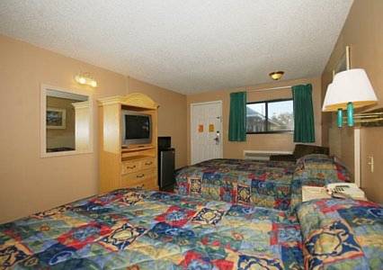 Imagen de la habitación del Hotel Rodeway Inn Apopka. Foto 3