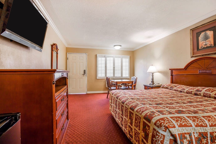 Imagen de la habitación del Hotel Rodeway Inn Artesia Cerritos. Foto 6