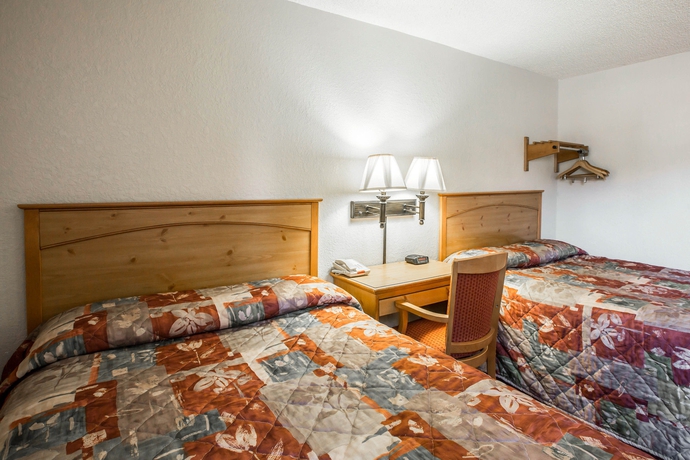 Imagen de los interiores del Hotel Rodeway Inn, Asheville. Foto 9