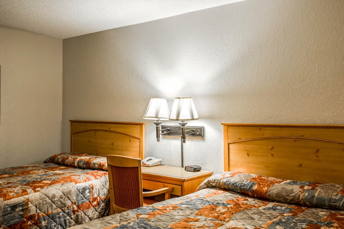 Imagen de los interiores del Hotel Rodeway Inn, Asheville. Foto 10