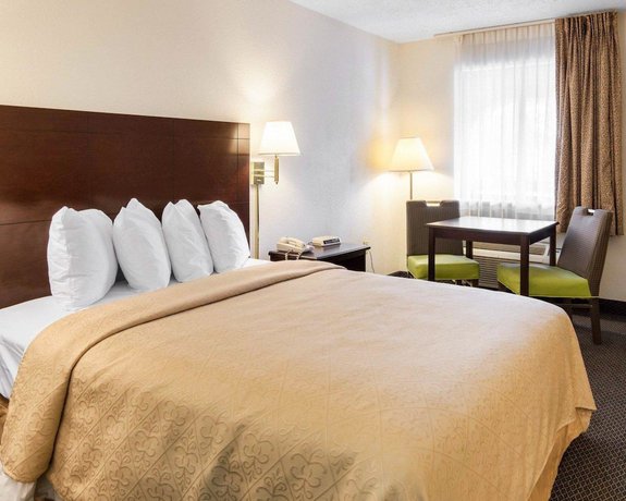 Imagen de la habitación del Hotel Rodeway Inn At Fort Lee. Foto 6