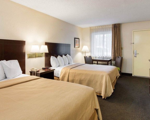 Imagen de la habitación del Hotel Rodeway Inn At Fort Lee. Foto 10