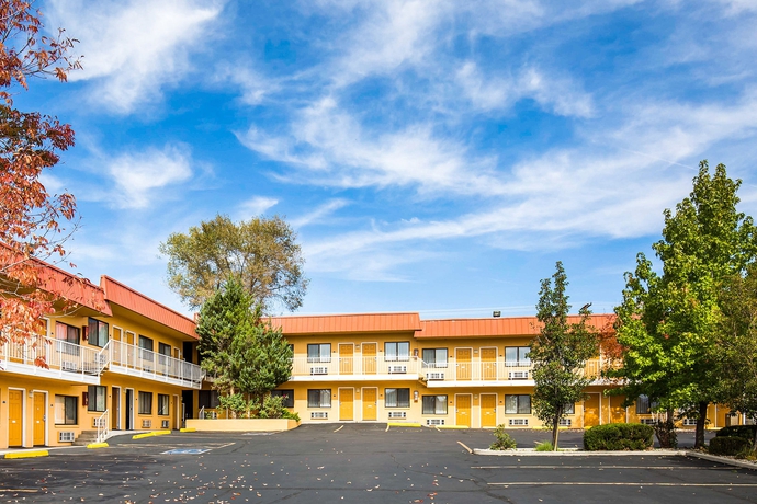 Imagen general del Hotel Rodeway Inn At Nevada State Capitol. Foto 3