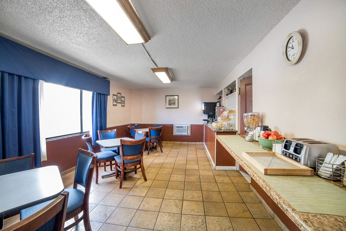 Imagen del bar/restaurante del Hotel Rodeway Inn At Nevada State Capitol. Foto 7