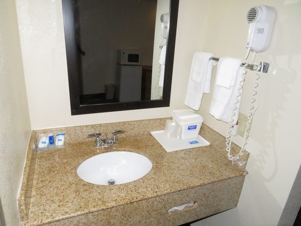 Imagen de la habitación del Hotel Rodeway Inn At Six Flags. Foto 2