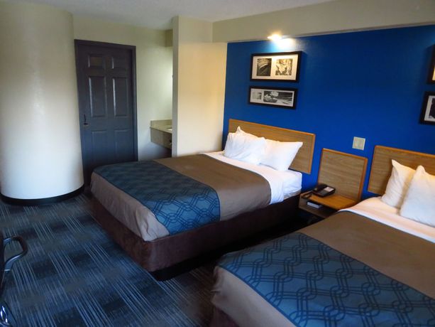 Imagen de la habitación del Hotel Rodeway Inn At Six Flags. Foto 5
