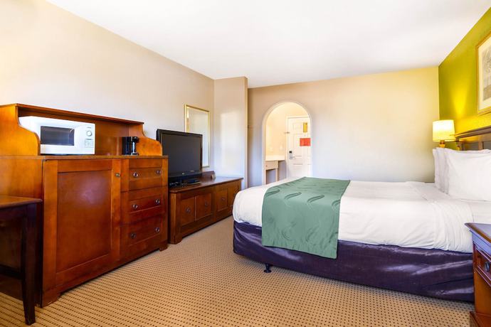 Imagen de la habitación del Hotel Rodeway Inn Auburn - Foresthill. Foto 10