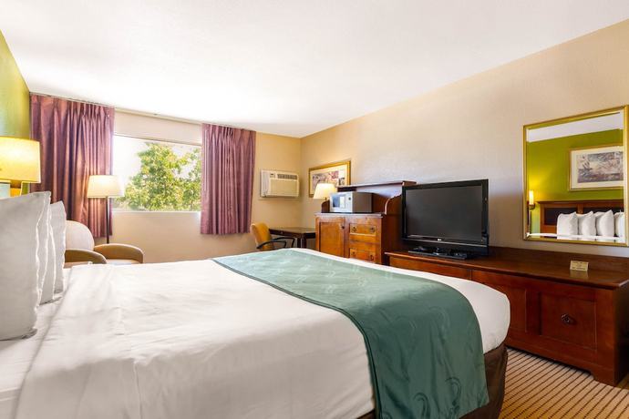 Imagen de la habitación del Hotel Rodeway Inn Auburn - Foresthill. Foto 12