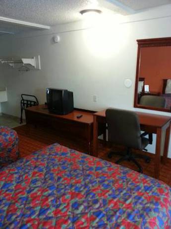 Imagen de la habitación del Hotel Rodeway Inn Auburn Hills. Foto 14
