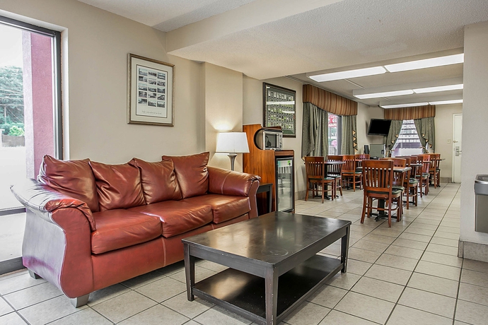Imagen de los interiores del Hotel Rodeway Inn, Augusta. Foto 12