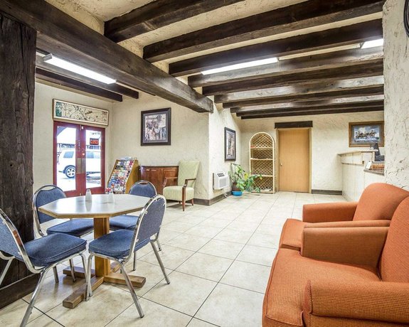 Imagen de los interiores del Hotel Rodeway Inn Baker City. Foto 18