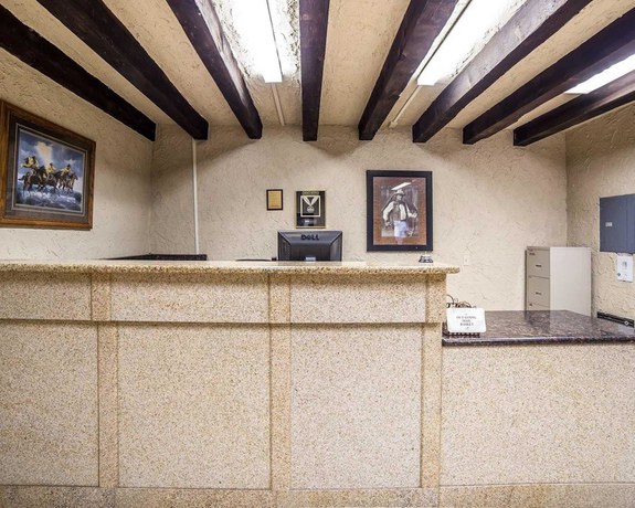 Imagen de los interiores del Hotel Rodeway Inn Baker City. Foto 19