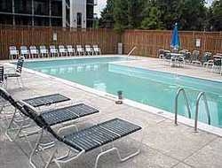 Imagen de la piscina del Hotel Rodeway Inn Baltimore - Inner Harbor South. Foto 6