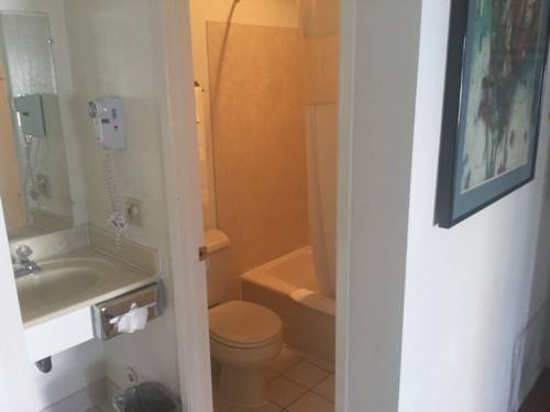 Imagen de la habitación del Hotel Rodeway Inn Beaumont 1-10. Foto 12