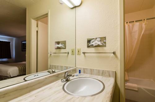 Imagen de la habitación del Hotel Rodeway Inn Bellevue. Foto 8