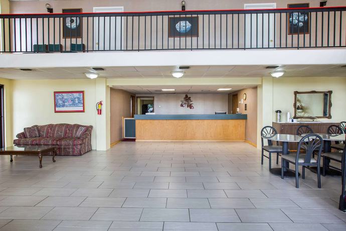 Imagen de los interiores del Hotel Rodeway Inn, Bonifay. Foto 16