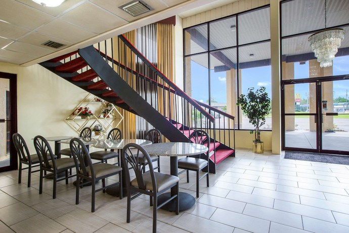 Imagen de los interiores del Hotel Rodeway Inn, Bonifay. Foto 19