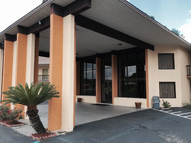 Imagen de los interiores del Hotel Rodeway Inn, Bonifay. Foto 20