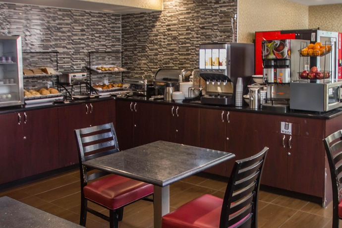 Imagen del bar/restaurante del Hotel Rodeway Inn Bronx Zoo. Foto 4