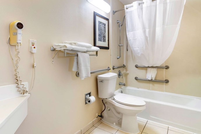 Imagen de la habitación del Hotel Rodeway Inn, Brunswick. Foto 17