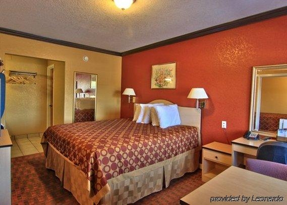 Imagen general del Hotel Rodeway Inn Capitol. Foto 10