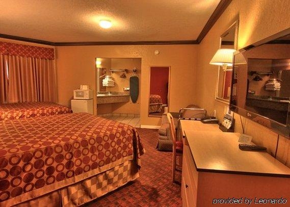 Imagen general del Hotel Rodeway Inn Capitol. Foto 15