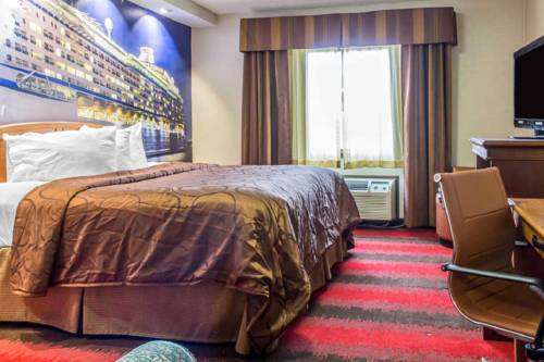 Imagen de la habitación del Hotel Rodeway Inn Capri. Foto 2